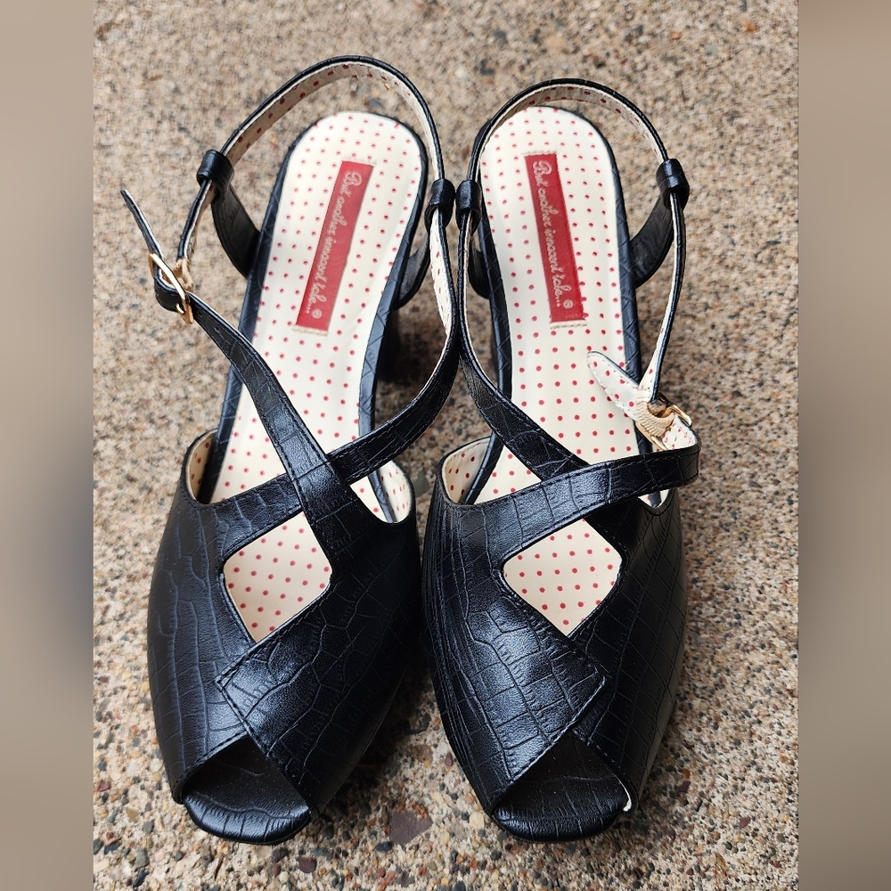 B.a.i.t. Brittany Sandal